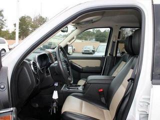 Ford Explorer 2010 photo 4