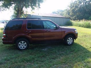 Ford Explorer 2010 photo 2