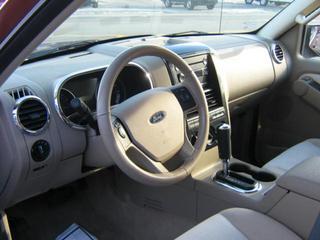 Ford Explorer 2010 photo 1