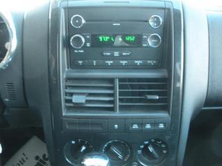 Ford Explorer 2010 photo 2