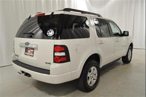 Ford Explorer 2010 photo 4