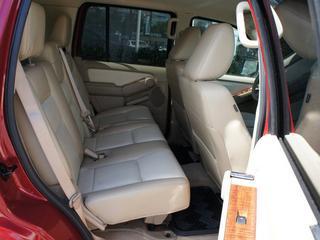 Ford Explorer 2010 photo 2
