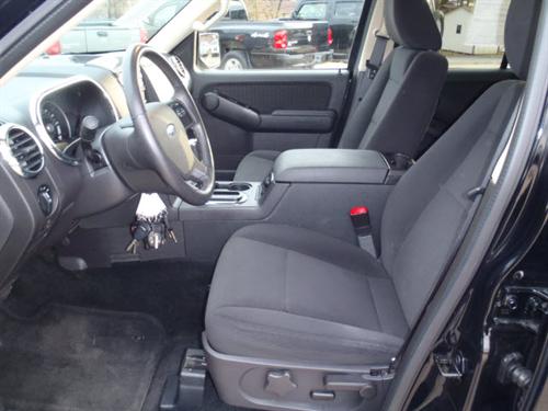 Ford Explorer 2010 photo 2