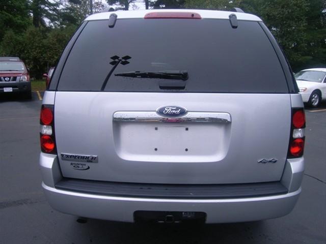 Ford Explorer 2010 photo 3