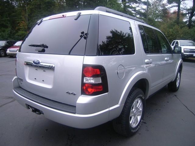 Ford Explorer 2010 photo 4