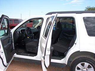 Ford Explorer 2010 photo 3