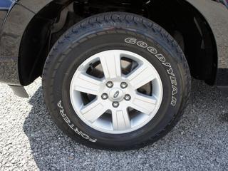 Ford Explorer 2010 photo 1