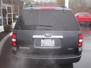 Ford Explorer 2010 photo 2