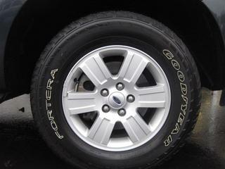 Ford Explorer 2010 photo 4