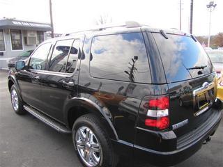 Ford Explorer 2010 photo 2
