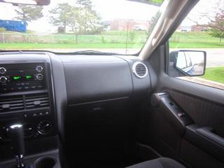 Ford Explorer 2010 photo 1