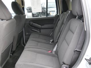 Ford Explorer 2010 photo 3