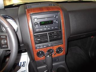 Ford Explorer 2010 photo 3