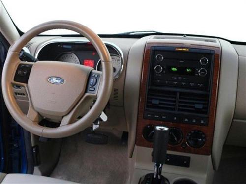 Ford Explorer 2010 photo 1