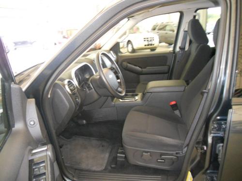 Ford Explorer 2010 photo 1