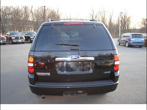 Ford Explorer 2010 photo 4