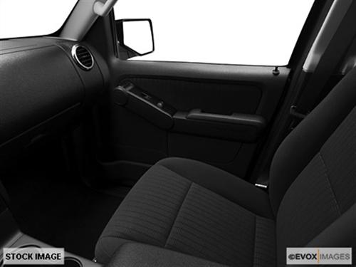 Ford Explorer 2010 photo 1