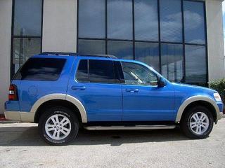 Ford Explorer 2010 photo 2