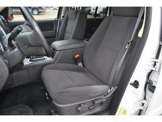 Ford Explorer 2010 photo 2