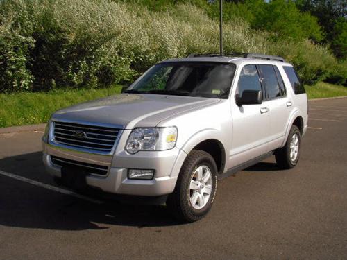 Ford Explorer 2010 photo 1