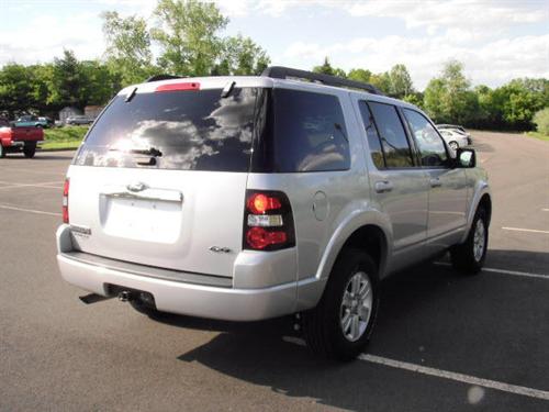 Ford Explorer 2010 photo 2