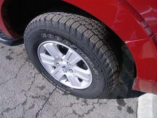 Ford Explorer 2010 photo 2