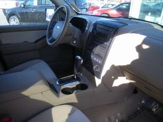 Ford Explorer 2010 photo 3