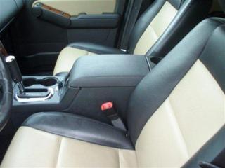Ford Explorer 2010 photo 2