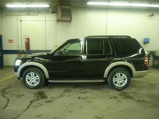 Ford Explorer 2010 photo 1