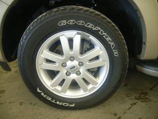 Ford Explorer 2010 photo 3