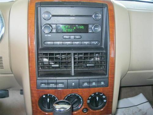 Ford Explorer 2010 photo 3