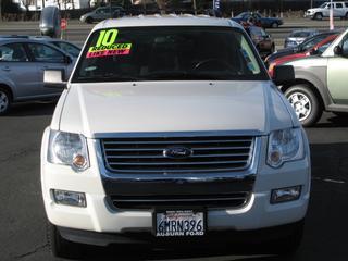 Ford Explorer 2010 photo 1