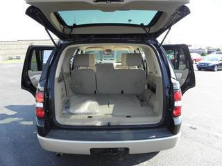 Ford Explorer 2010 photo 1