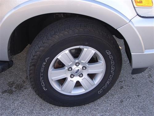 Ford Explorer 2010 photo 3