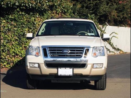 Ford Explorer 2010 photo 2