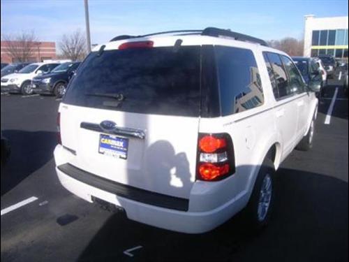 Ford Explorer 2010 photo 4