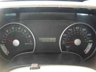 Ford Explorer 2010 photo 2