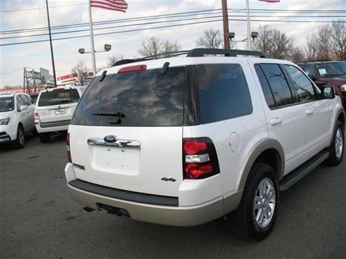Ford Explorer 2010 photo 2