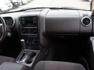 Ford Explorer 2010 photo 3