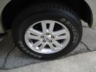 Ford Explorer 2010 photo 3