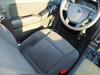 Ford Explorer 2010 photo 1