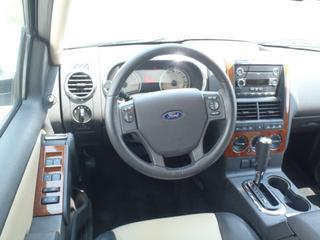 Ford Explorer 2010 photo 5