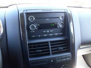 Ford Explorer 2010 photo 1