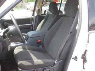 Ford Explorer 2010 photo 1