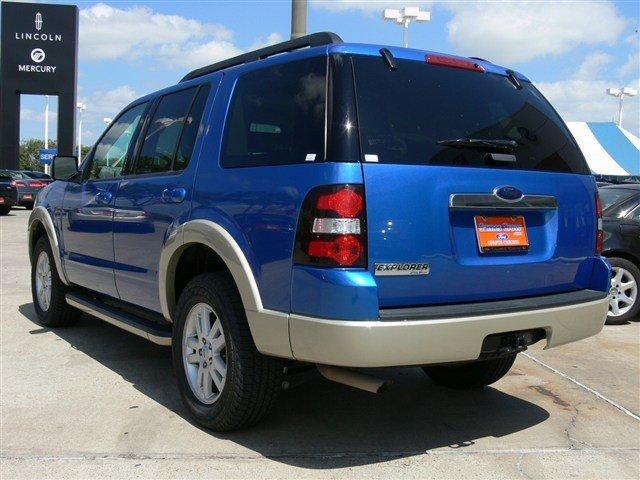 Ford Explorer 2010 photo 4