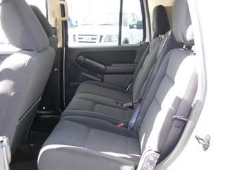 Ford Explorer 2010 photo 3