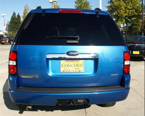 Ford Explorer 2010 photo 3