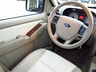 Ford Explorer 2010 photo 2