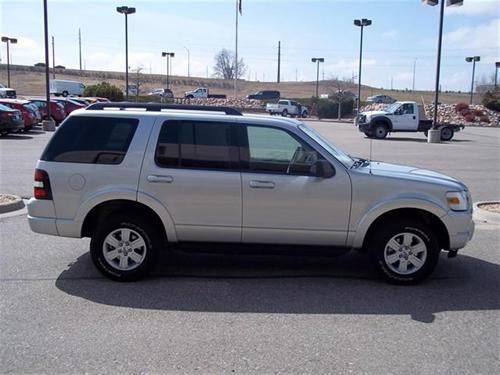 Ford Explorer 2010 photo 2
