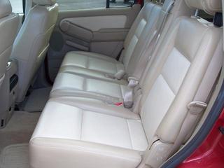 Ford Explorer 2010 photo 2